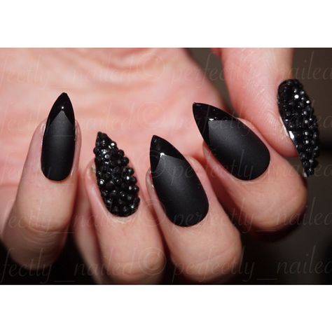 Nails Dark, Matte Black Nails, Nails Matte, Gothic Nails, Nails Press, Goth Nails, Studded Nails, Nails Fake, Makeup Tricks