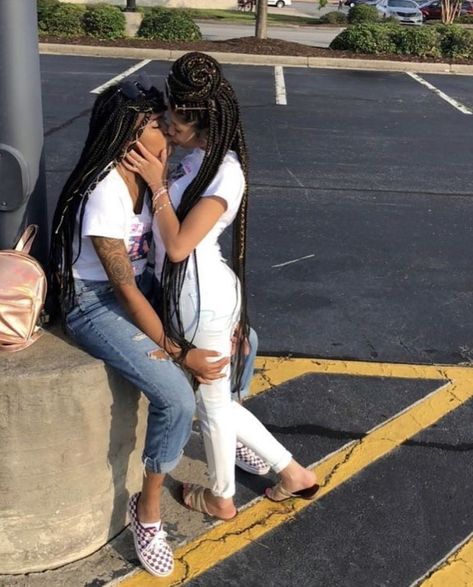 Panromantic Asexual, Queer Couples, Girlfriend Goals, Lgbt Love, Girl Couple, Black Couples Goals, Couple Relationship, Relationship Goals Pictures, Photo Couple