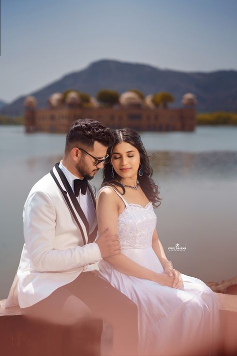 Sanchit x Sanskruti ❤️ MUA : @shanayas_artistry @vipulsharmaphotography Location. : Jal Mahal, Jaipur, Rajasthan For queries : +91-9780070970 #jaipur #dumpingground #patrikagate #amerfort #nahargarhfort #kishangarh #jaipurfort #jaipurdiaries #rajasthan #raju #prewedding #jalmahal #jalmahaljaipur #relationshipgoals #relationship #rajasthantourism #rajasthandiaries #rajasthanisong #jaipurcity #jaipurphotography #jaipurlove #rajasthantrip #royalcouple #punjabicouple #couplegoals❤ Pre Wedding Photoshoot India, Jal Mahal Jaipur, Prewedding Poses, Jal Mahal, Amer Fort, Punjabi Couple, Indian Wedding Photography Poses, Couple Photoshoot, Indian Wedding Photography