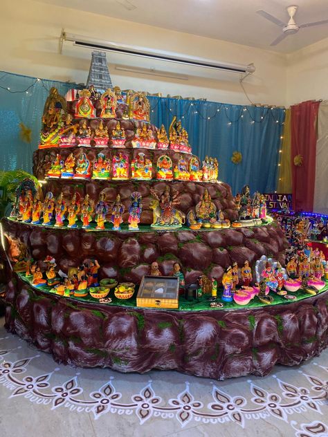 Golu Theme Ideas, Navratri Golu Decoration Ideas, Golu Decoration Ideas, Navratri Decor, Navaratri Golu, Bommala Koluvu, Golu Dolls, Pooja Decor, Janmashtami Decoration