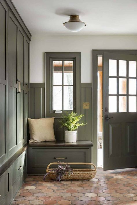 Inside a warm and inviting Minnesota lake house remodel on a woodsy setting Bria Hammel Interiors, Bria Hammel, Minnesota Lake, Mudroom Design, Living Comedor, House Remodel, House Built, House Inspo, Home Fashion