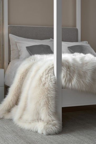 White Faux Fur Throw, Faux Fur Bedding, Fur Bedding, Sofa Throws, White Throw Blanket, Faux Fur Throw Blanket, White Throws, Faux Fur Blanket, Fluffy Blankets