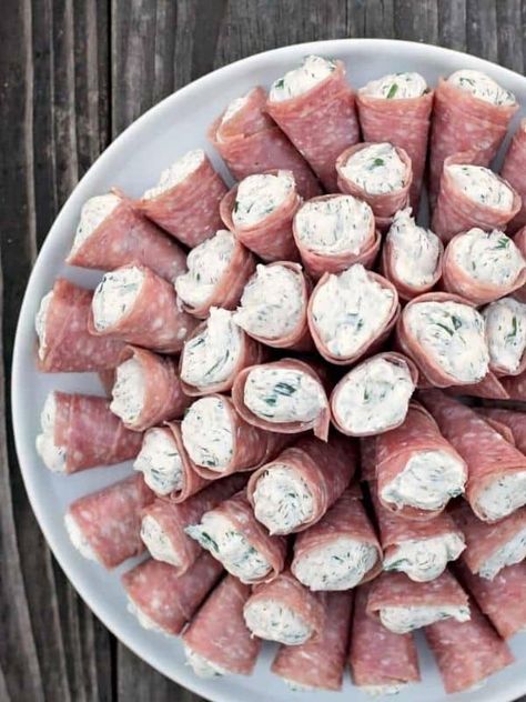 Salami Rollups, Cream Cheese Appetizers, Cream Cheese Appetizer Recipes, Salami Appetizer, Fruit Kabob, Cream Cheese Roll Up, Cheese Recipes Appetizers, Meat And Cheese Tray, Cream Cheese Appetizer