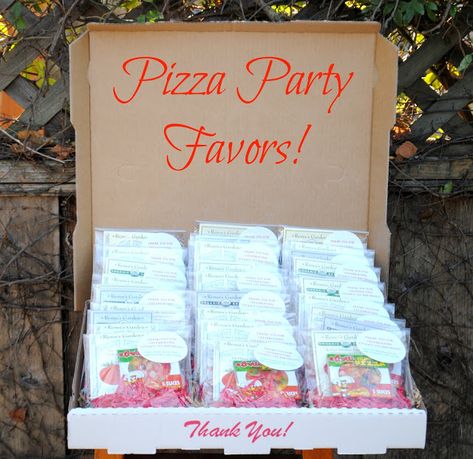 Pizza Party Baby Shower Ideas, Pizza Party Activities, Italy Birthday, Pizza Party Themes, Pizza Party Favors, Pizza Party Decorations, Kids Pizza Party, Pizza Party Birthday, Birthday Pizza