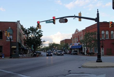 There's also quite a bit of culture, which many appreciate exploring in nearby Downtown Willoughby Historic District. Willoughby Ohio, Victorian Street, Forest City, Heritage Museum, Northeast Ohio, Lake County, Amish Country, Historic District, Cultural Experience