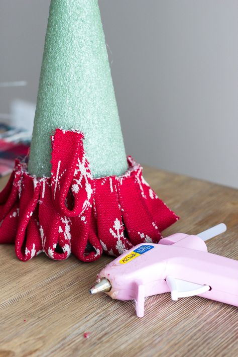 Mini Christmas Trees, Christmas Cones, Christmas Craft Fair, Fabric Tree, Thrift Store Furniture, Store Furniture, Fabric Christmas Trees, Nordic Sweater, Cone Christmas Trees