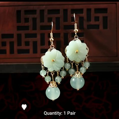 Beautiful Green Janitress Floral Dangle Earrings. Jade Flower, Beautiful Flower Designs, Flower Ear, Packing Jewelry, Jade Jewelry, Elegant Party, Natural Jade, Watches Women Fashion, Jade Pendant