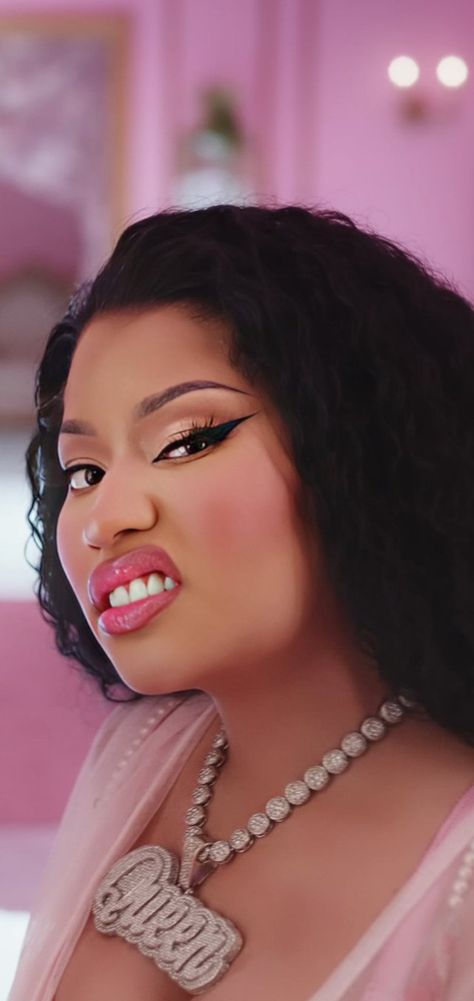 Likkle Miss Nicki Minaj, Rare Nicki Minaj Pictures, Nicki Minaj Wallpaper Pink, Nicki Minaj Red Hair, Nicki Minaj Mixtape, Princess Diana Wallpaper, Nicki Minaj Aesthetic Wallpaper, Diana Wallpaper, Nicki Minaj Makeup