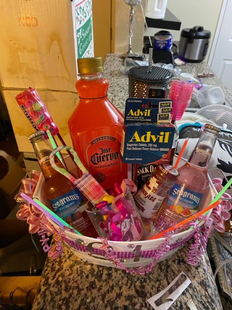 Hangover Basket, Hangover Essentials, 21st Birthday Basket, Hangover Food, Birthday Basket, Hangover Kit, Story Ideas, Goodie Bags, 21st Birthday