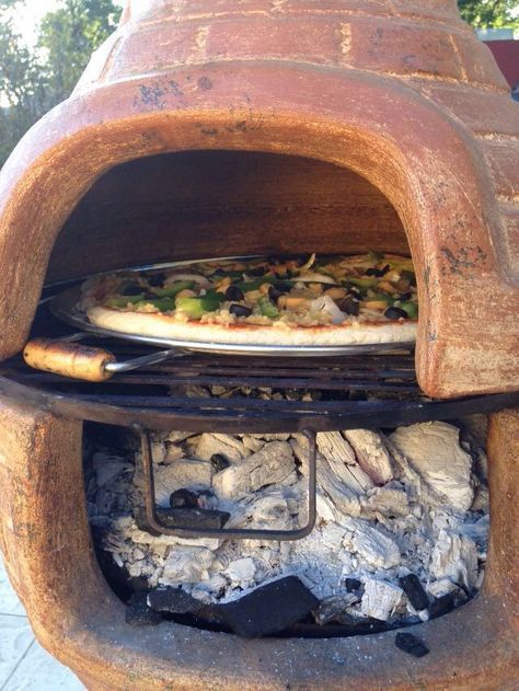 Home made pizza Outdoor Cooking Fireplace, Pizza Oven Outdoor Diy, Home Made Pizza, Oven Diy, Diy Pizza Oven, Brick Pizza Oven, Diy Grill, Steel Gate Design, Outdoor Bbq Kitchen