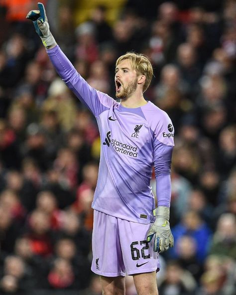 Fa Community Shield, Liverpool Goalkeeper, Community Shield, Liverpool Football Club, Liverpool Football, Professional Football, White Hot, Fa Cup, Liverpool Fc