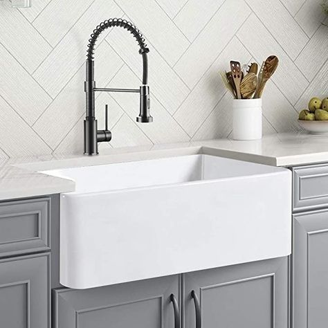 Cottage Core Kitchen Ideas, White Farm Sink, Porcelain Kitchen Sink, Blue Kitchen Designs, White Farmhouse Sink, Ceramic Kitchen Sinks, Kitchen Decor Styles, Apron Front Kitchen Sink, Fireclay Farmhouse Sink