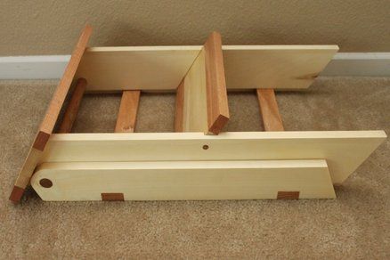 Folding Chair Plans, Folding Wooden Stool, Step Stool Diy, Wood Step Stool, Kitchen Step Stool, Wooden Folding Chairs, Diy Stool, Wooden Step Stool, Folding Step Stool