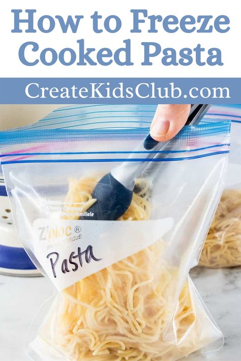 Don’t throw away leftover pasta – freeze it! If you find yourself making too much pasta save yourself time and energy the next time by learning how to freeze pasta. It’s easy to reheat quickly and tastes great. How To Freeze Cooked Pasta, How To Freeze Pasta Meals, Tupperware Pasta Maker, Can You Freeze Cooked Pasta, How To Cook Pasta Ahead Of Time, How To Freeze Pasta, Easy Meals You Can Freeze And Reheat, Freeze And Reheat Meals, Frozen Pasta Meals