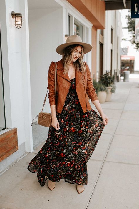 Jacket For Maxi Dress, Leather Jacket Dress Outfit Fall, Floral Maxi Dress Fall, Maxi Dress With Cropped Jacket, Maxi Dress With Jacket Outfit, Boho Leather Jacket Outfit, Dress With Leather Jacket And Boots, Fall Floral Maxi Dress, Floral Jackets For Women