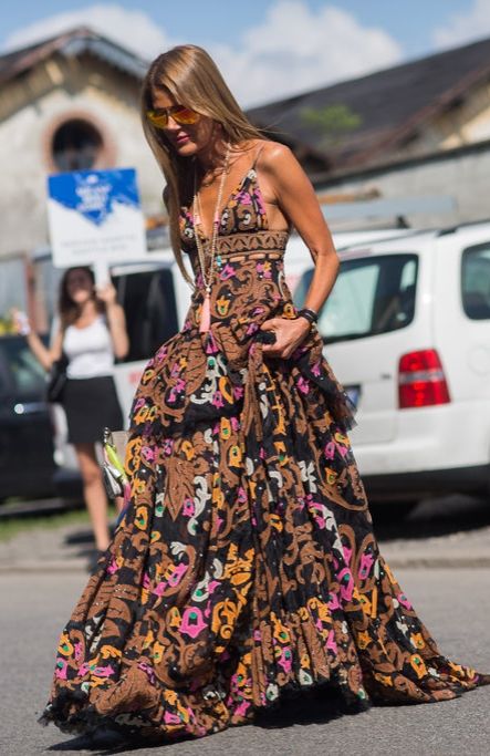 Dolce & Gabbana's Bohemian Print Maxi. Sukienki Maksi, Look Hippie Chic, Moda Do Momento, Look Boho Chic, Moda Hippie, Boho Mode, Estilo Hippy, Mode Hippie, Afrikaanse Mode