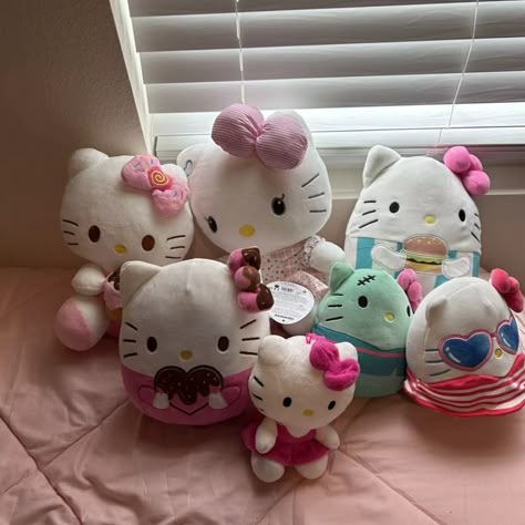 This Is For 7 Plushies Of Hello Kitty All Of Them Are A Good Size 8”-16” All New Christmas List Ideas Hello Kitty, Hello Kitty Stuffies, Hello Kitty Stuffed Animal Plush, Hello Kitty Items Shops, Hello Kitty Things To Buy, Hello Kitty Gift Ideas, Hello Kitty Nursery, Cinderella Quince, Hello Kitty Plushies