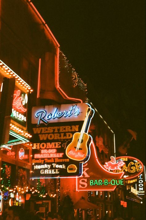 Nashville Road Trip, Nashville Tennessee Aesthetic, Electric Cowboy, Nashville Aesthetic, Fall Nashville, Tennessee Aesthetic, Nashville City, Country Bar, Fall Video