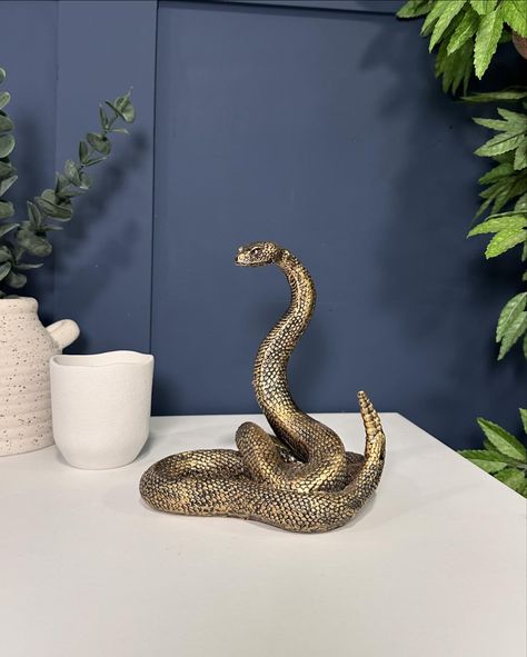 Swipe to see just a few items launching this week Cosy-Casa.co.uk https://cosycasahome.etsy.com #cosycasa #homedecor #homeaccessories Slytherin Decor, Snake Ornament, Snake Decor, Rose Gold Wedding Cakes, Pretty Snakes, Dark Decor, Sculpture Home Decor, Bronze Colour, Home Decor Table