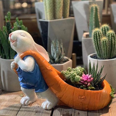 Flower Garden Decorations, Animal Planters, Tanah Liat, Garden Animals, Rabbit Figurine, Small Succulents, Christmas Garden, Outdoor Statues, Deco Floral