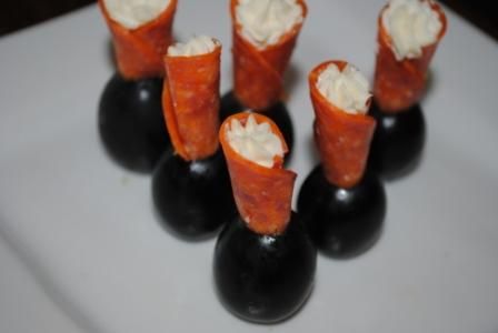 ... Stuffed Black Olives, Cheese Olives Appetizer, Olive Appetizers, Olive Appetizer, Stuffed Olives, Fancy Appetizers, Black Olives, Soften Cream Cheese, Party Buffet