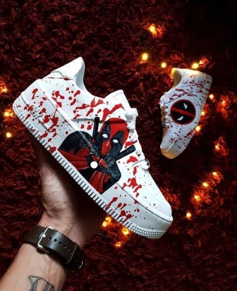 Painting Bottom Of Shoes, Marvel Shoes, Обувь Air Jordan, Buty Marki Nike, Custom Sneakers Diy, Boty Nike, Custom Painted Shoes, Custom Shoes Diy, Nike Shoes Air Force