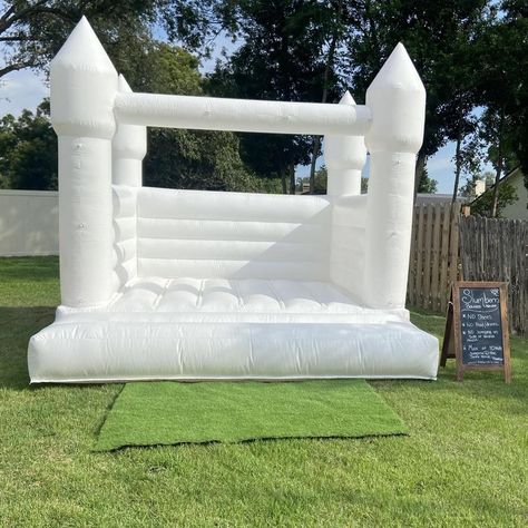 🤍 Elevate your next event with our stunning white bounce house! Perfect for chic, memorable celebrations. #WhiteBounceHouse #ElegantParty #EventGoals #UniqueCelebrations #bouncehouse #whitebouncehouse #florida White Bounce House, Jump House, Bounce House With Slide, Kids Ball Pit, Party Inflatables, Bounce House Rentals, Bubble House, Bouncy House, Inflatable Bounce House