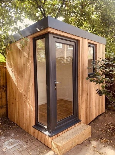 Backyard Office Studio, Garden Office Ideas, Small Garden Office, Garden Office Shed, Insulated Garden Room, Office Shed, Shed Office, Garden Offices, Garden Pods