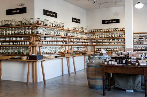 Spice Shop Herb Shop Interior, Santa Fe Chili, Apothecary Design, Herbal Shop, Spice Combinations, Herbal Store, Jar Display, Herb Shop, Wine Magazine