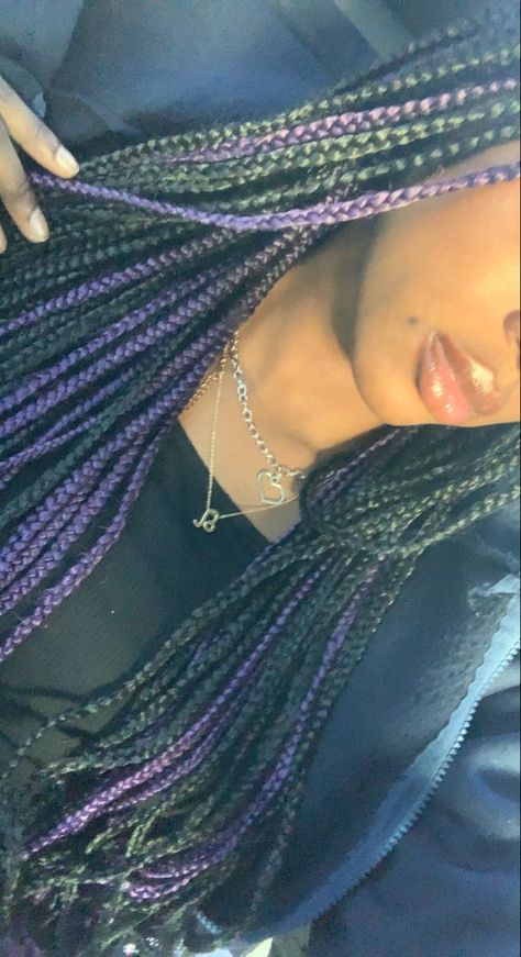 Black And Purple Peekaboo Knotless Braids, Box Braids Hairstyles Purple And Black, Peek A Boo Hair Color Ideas Braids, Purple Peakaboo Braids, Dark Purple Peekaboo Braids, Purple Peekaboo Highlights Braids, Peekaboo Hairstyles Braids, Purple Peek A Boo Box Braids, Split Colored Box Braids