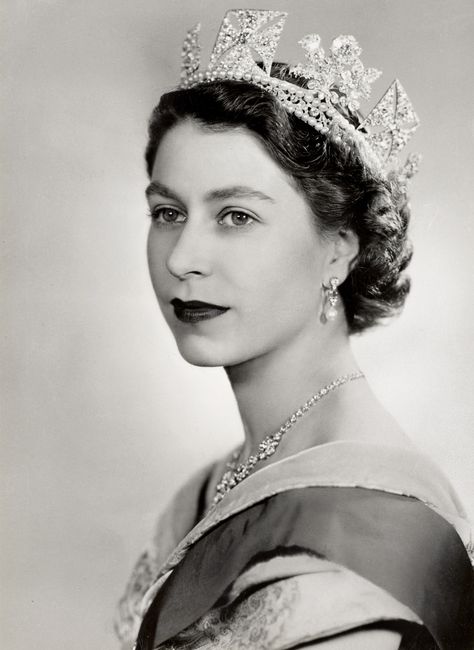 The Queen of England, Queen Elizabeth II. Princesa Elizabeth, Young Queen Elizabeth, Rainha Elizabeth Ii, Reine Elizabeth Ii, Prinz Harry, Reine Elizabeth, Estilo Real, Elisabeth Ii, Reina Isabel Ii