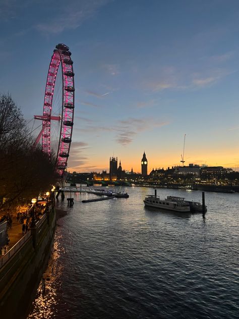 London In July, London Morning, Moving To London, England Aesthetic, London Vibes, London Dreams, Living In London, London Night, London Baby