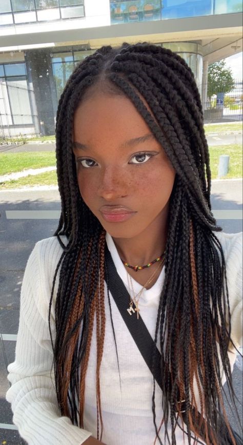 Cute Box Braid Color Combinations, Trendy Braids Black Women, Medium Length Box Braids With Color, Straight Braids For Black Women, Black Ppl Hairstyles, Braided Hairstyles For Black Women Box Braids, Hair Styles Black Girls Ideas Braids, Black People Hairstyles Braids, Braid Ideas For Black Women