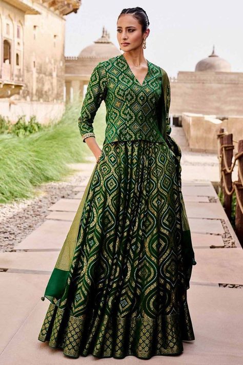 Long Blouse Designs, Bandhani Dress, Indian Outfits Lehenga, Lehnga Dress, Anita Dongre, Casual Indian Fashion, Lehenga Style, Long Dress Design, Bridal Lehengas