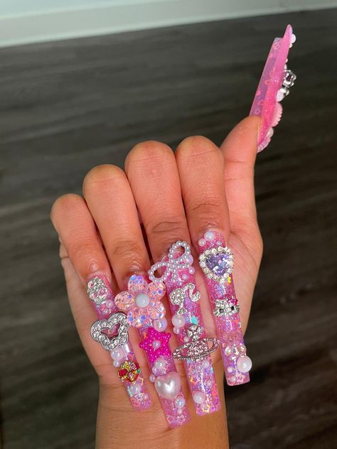 Barbie Nails With Charms, Xl Hello Kitty Nails, Soft Pink Gel Nails Art Designs, Xl Y2k Nails, Diy Nail Charms, Xl Nails With Charms, Nails With Big Charms, Nails With Hello Kitty Charms, Nails With A Lot Of Charms