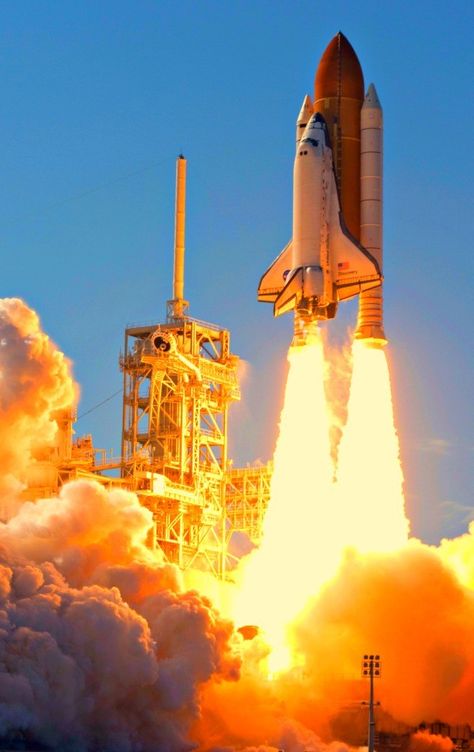 Space X Launch, Space Shuttle Launch, Nasa Rocket, Nasa Wallpaper, Nasa Space Program, Rocket Space, Space X, Rocket Fuel, Nasa Space Shuttle