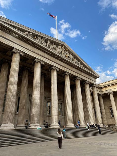 British Art Museum, England Architecture Aesthetic, London Royal Aesthetic, London Museums Aesthetic, British Museum London Aesthetic, The British Museum London, The British Museum Aesthetic, Uk Trip Aesthetic, England School Aesthetic