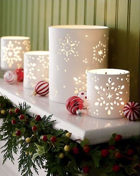 Christmas Luminaries, Luminary Diy, Christmas Ceramics, Kerajinan Diy, Deco Table Noel, Idee Cricut, Diy Christmas Decorations Easy, Pipe Lamp, Paper Snowflakes