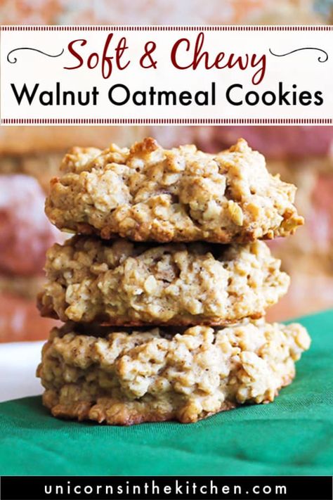 Oatmeal Walnut Cookies, Walnut Cookie Recipes, Quick Oatmeal, The Best Oatmeal, Chocolate Chip Walnut Cookies, Best Oatmeal Cookies, Oatmeal Cookies Easy, Oatmeal Cranberry Cookies, A Glass Of Milk