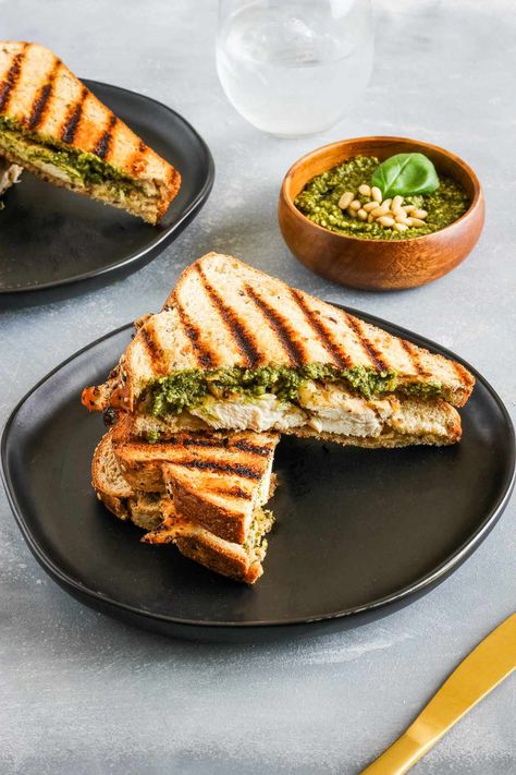 Panini Sandwiches Aesthetic, Grilled Sandwich Aesthetic, Panini Food Photography, Sandwich Menu Ideas, Grilled Sandwich Photography, Grilled Panini Sandwiches, Sandwich Photography Ideas, Panini Photography, Chicken Sandwich Photography