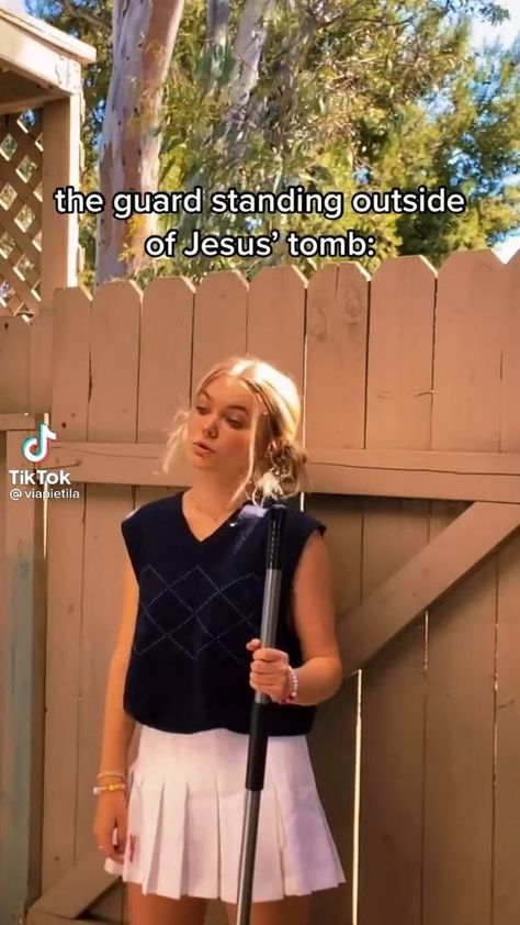 Christian Comedy If Bible Characters Had Iphones, Fun Christian Things To Do, Christian Funny Quotes, Funny Christian Memes Hilarious, Funny Christian Tik Tok Videos, Jesus Funny Humor, Bible Humor Hilarious, Christian Memes Funny, Funny Christian Videos