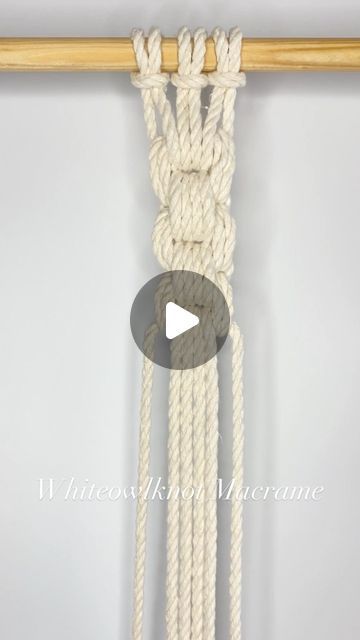 Macrame Rope Pattern, New Macrame Ideas, Unique Macrame Plant Hanger, Macrame Patterns Tutorials Videos, Endless Falls Knot, Easy Macrame Knots, Diy Macrame Plant Hanger Tutorials, Twine Crafts, Free Macrame Patterns