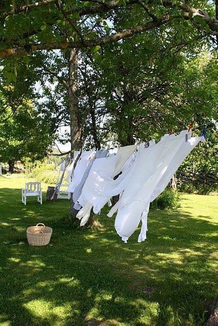 Nothing like the smell of clothes after they've dried outside!  Some of my favorite memories are times spent helping my friend hang out her laundry.  Work time flies when you share with a friend. Clothes Hanging, Have Inspiration, Down On The Farm, Country Farm, Garden Cottage, Summer Breeze, The Grass, Green Day, Clothes Line