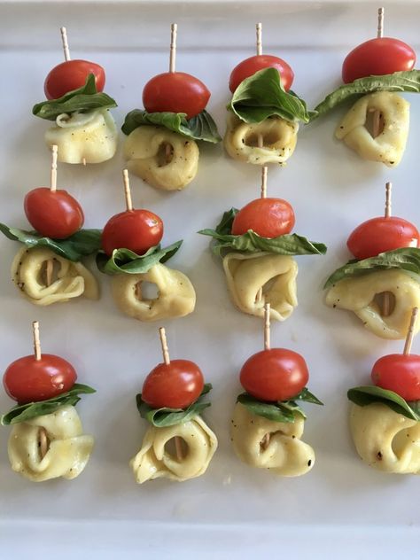 Appetizers Italian Appetizer Ideas, Easy Italian Party Food, Tortellini Kabobs Antipasto Skewers, Father’s Day Appetizer Ideas, Tortellini Skewer, Marinated Tortellini, Tortellini Skewers Appetizers, Tortellini Kabobs, Summer Party Snacks