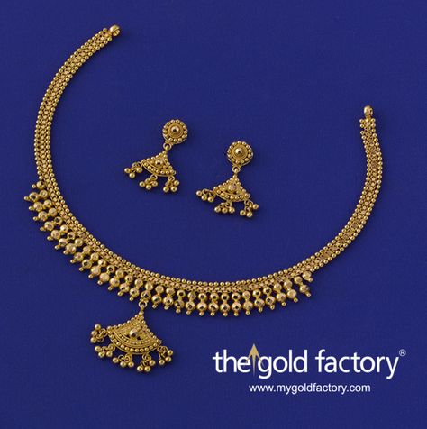 22k Gold Necklace Indian Jewelry, Lightweight Gold Necklace Indian, Indian Gold Necklace Designs, Small Gold Necklace, Simple Necklace Designs, 22k Gold Necklace, Neck Pieces Jewelry, Gold Jewelry Outfits, Perhiasan India