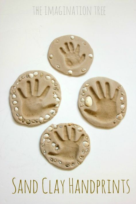 Sand Clay Recipe, Clay Handprint, Beach Crafts For Kids, Sand Clay, Clay Recipe, Imagination Tree, Presente Diy, Keepsake Crafts, Sand Crafts