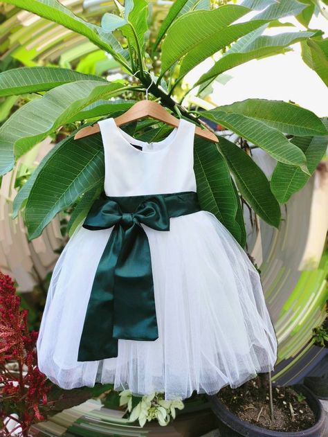 Hunter Green Flower Girl Dress Christmas Dresses for Girl - Etsy Bermuda White And Green Flower Girl Dress, Green Velvet Flower Girl Dress, Flowergirls Dress Green, Hunter Green Flower Girl Dress, Flower Girl Dresses Emerald Green, Forest Green Flower Girl Dress, Dark Green Flower Girl Dresses, Sofas Wedding, Emerald Flower Girl Dress