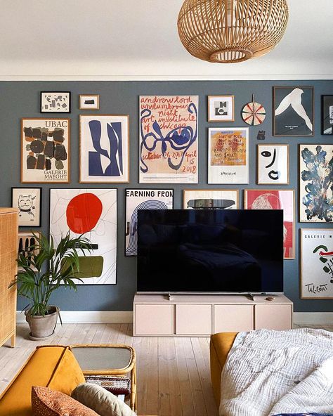 You want your TV to blend in, not stand out. TV wall ideas will help you to create a space that is both functional and aesthetically pleasing Tv Gallery Wall, Gallery Wall Living Room, Tv Wall Decor, Ideas Hogar, Lounge Design, Living And Dining Room, Scandinavian Home, Tv Room, A Living Room