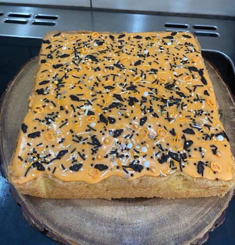 Halloween Traybake, Halloween Tray, School Dinner, School Dinners, Orange Food Coloring, Halloween Sprinkles, Tray Bake, Halloween Baking, Bean Paste