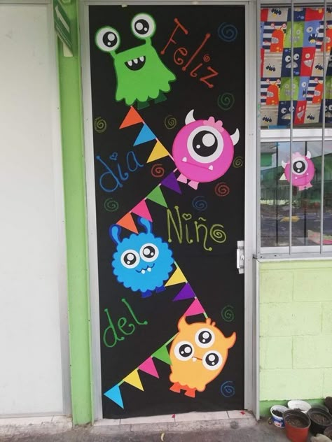 Monster Door Decoration, Monster Theme Classroom, Monster Door, Halloween Classroom Door, Halloween Classroom Decorations, Monster Decorations, Halloween Party Activities, Science Classroom Decorations, Diy Monsters